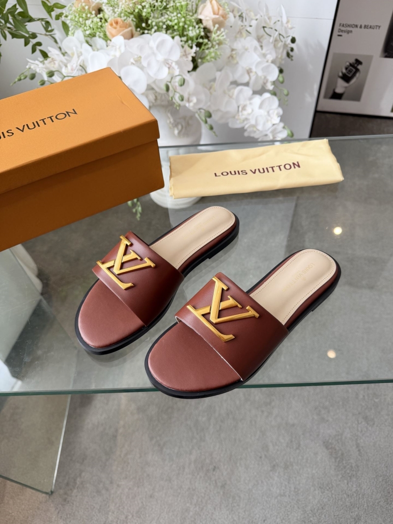 l0vis Vvtt0n slippers